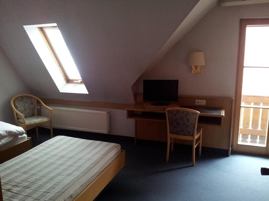 Hotel Zur Frischen Quelle Oberasbach Pokój zdjęcie