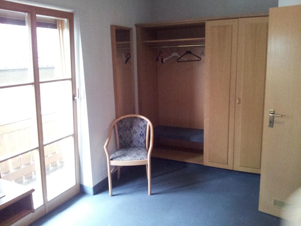 Hotel Zur Frischen Quelle Oberasbach Zewnętrze zdjęcie